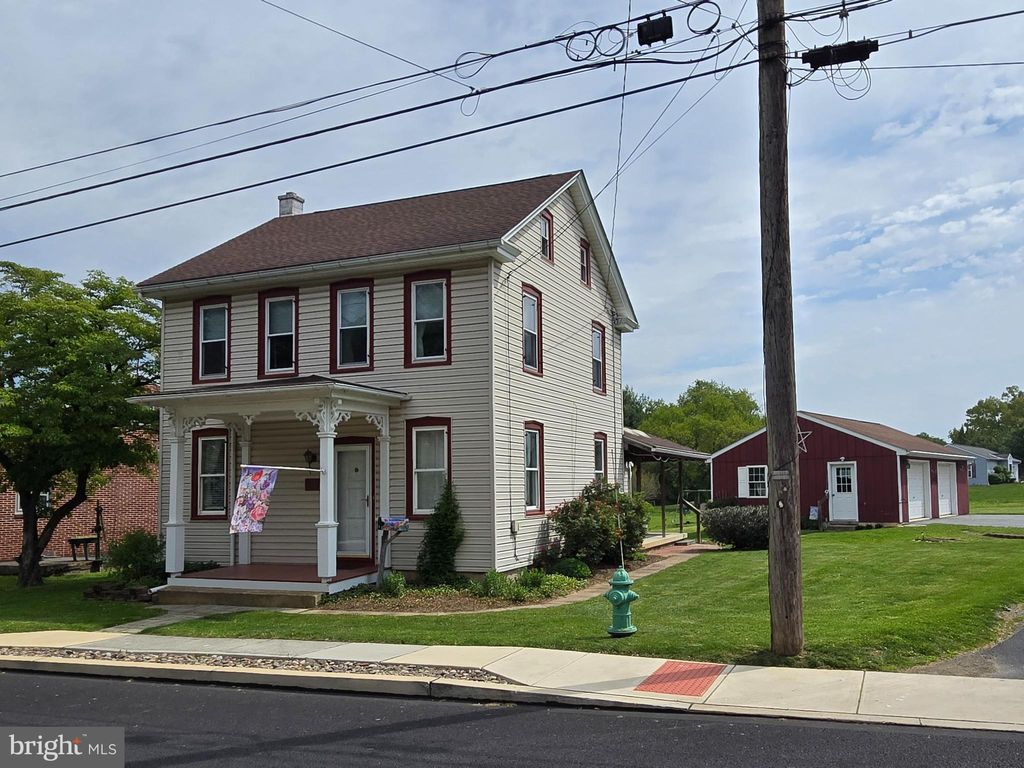 Photo of 6327 Lemon Street, EAST PETERSBURG, PA 17520 (MLS # PALA2088224)