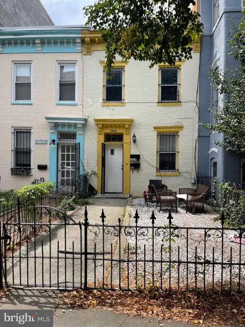 MLS: DCDC2277908