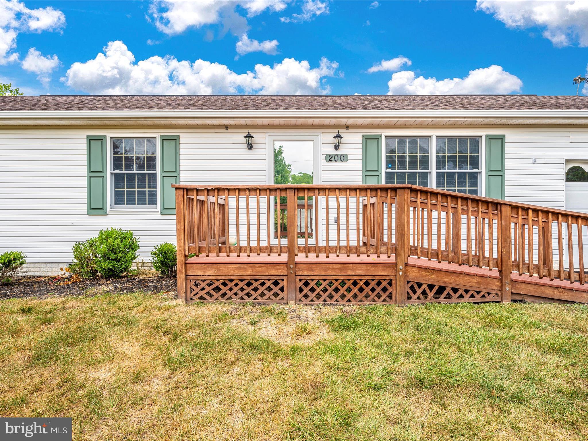 ROLLING HILLS - Residential