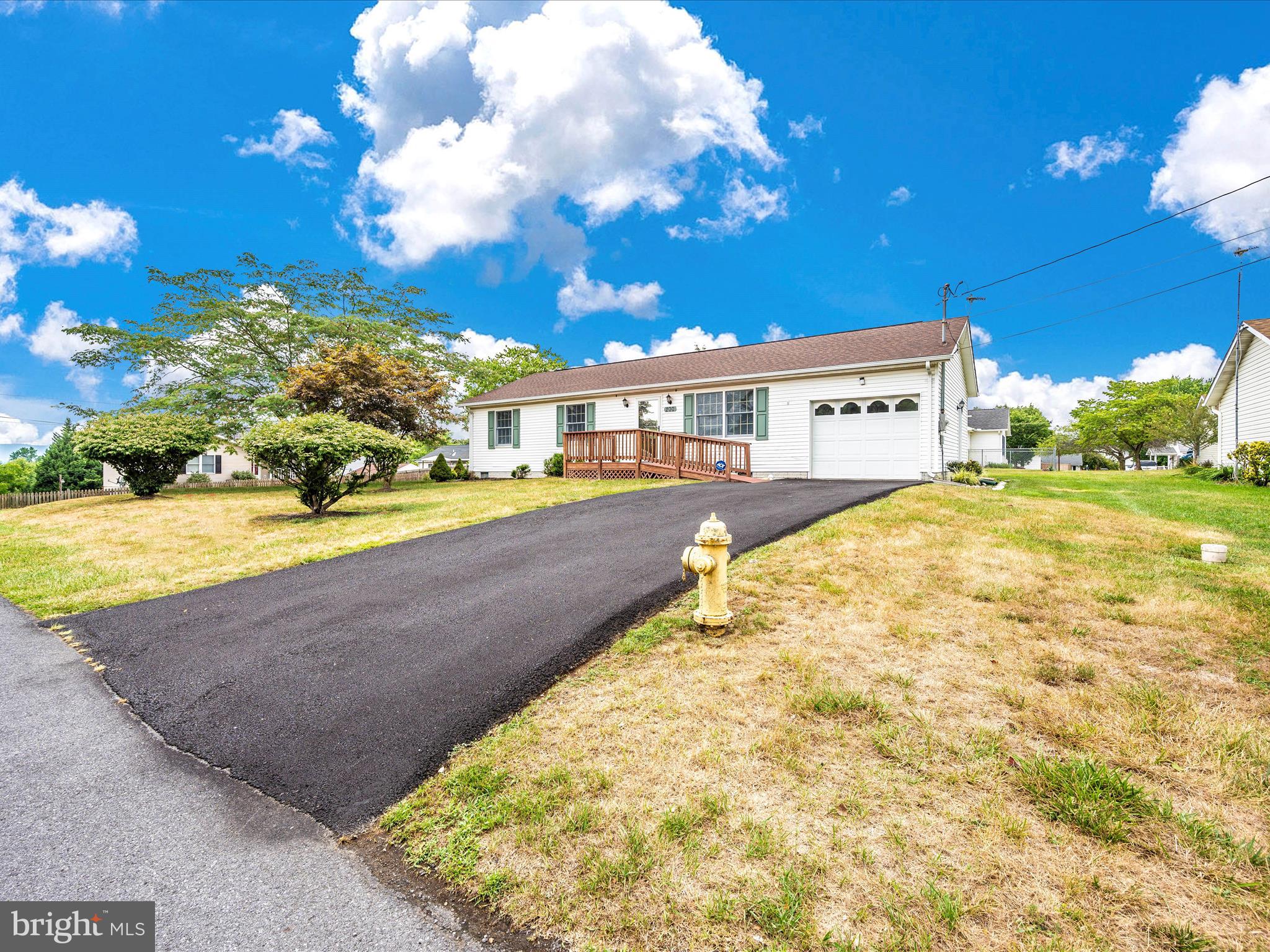 ROLLING HILLS - Residential