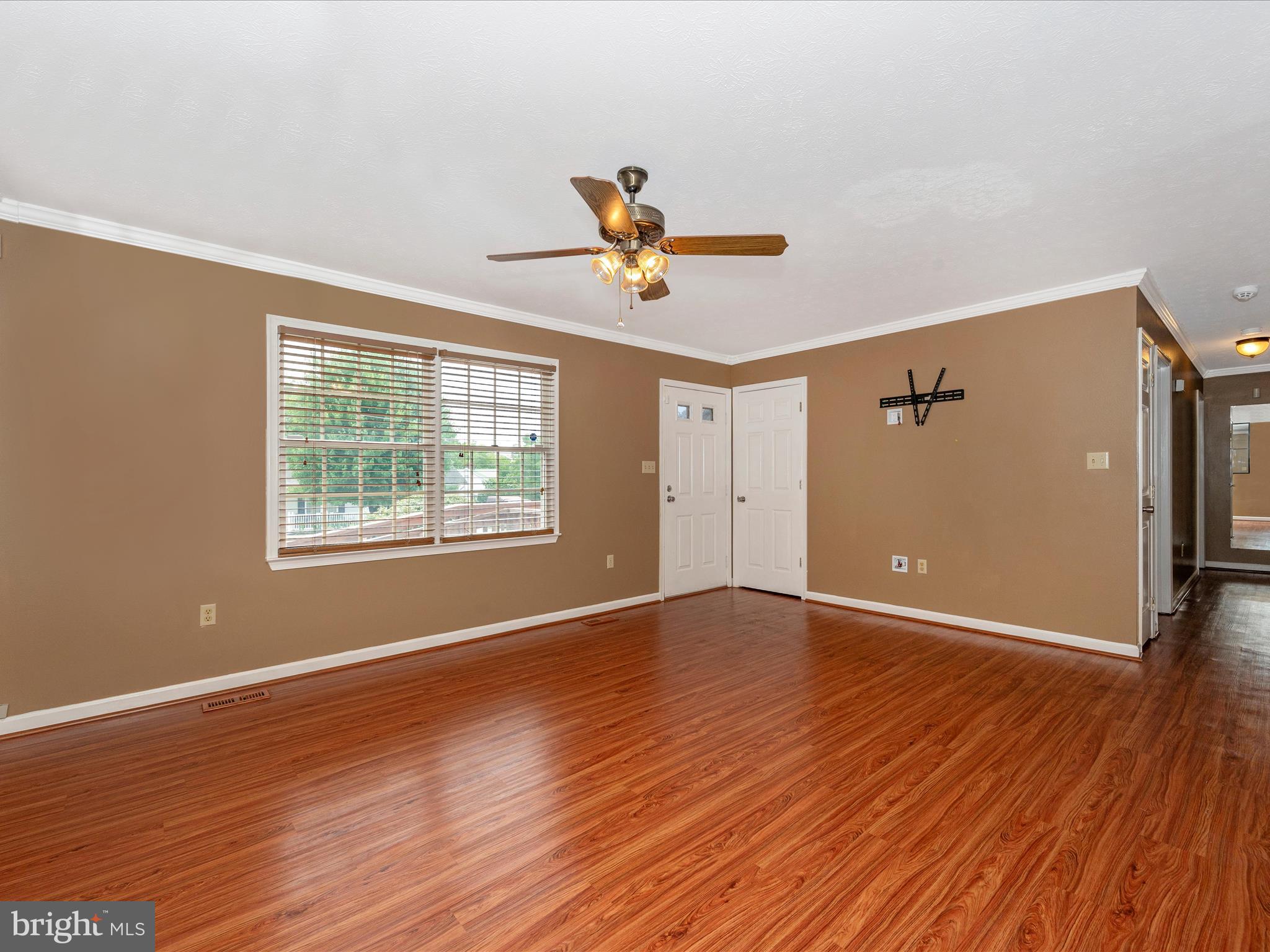 ROLLING HILLS - Residential