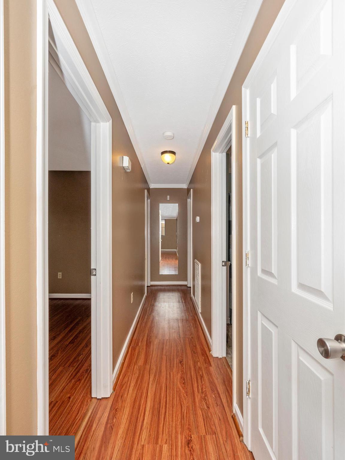 ROLLING HILLS - Residential