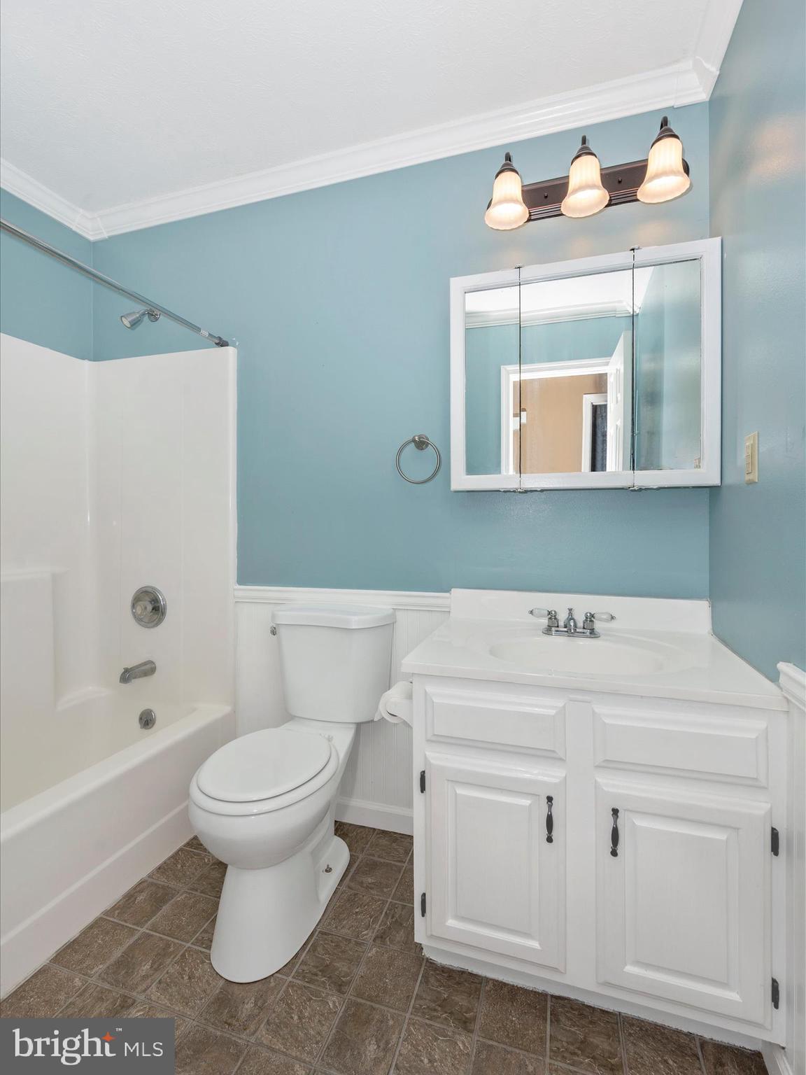 ROLLING HILLS - Residential