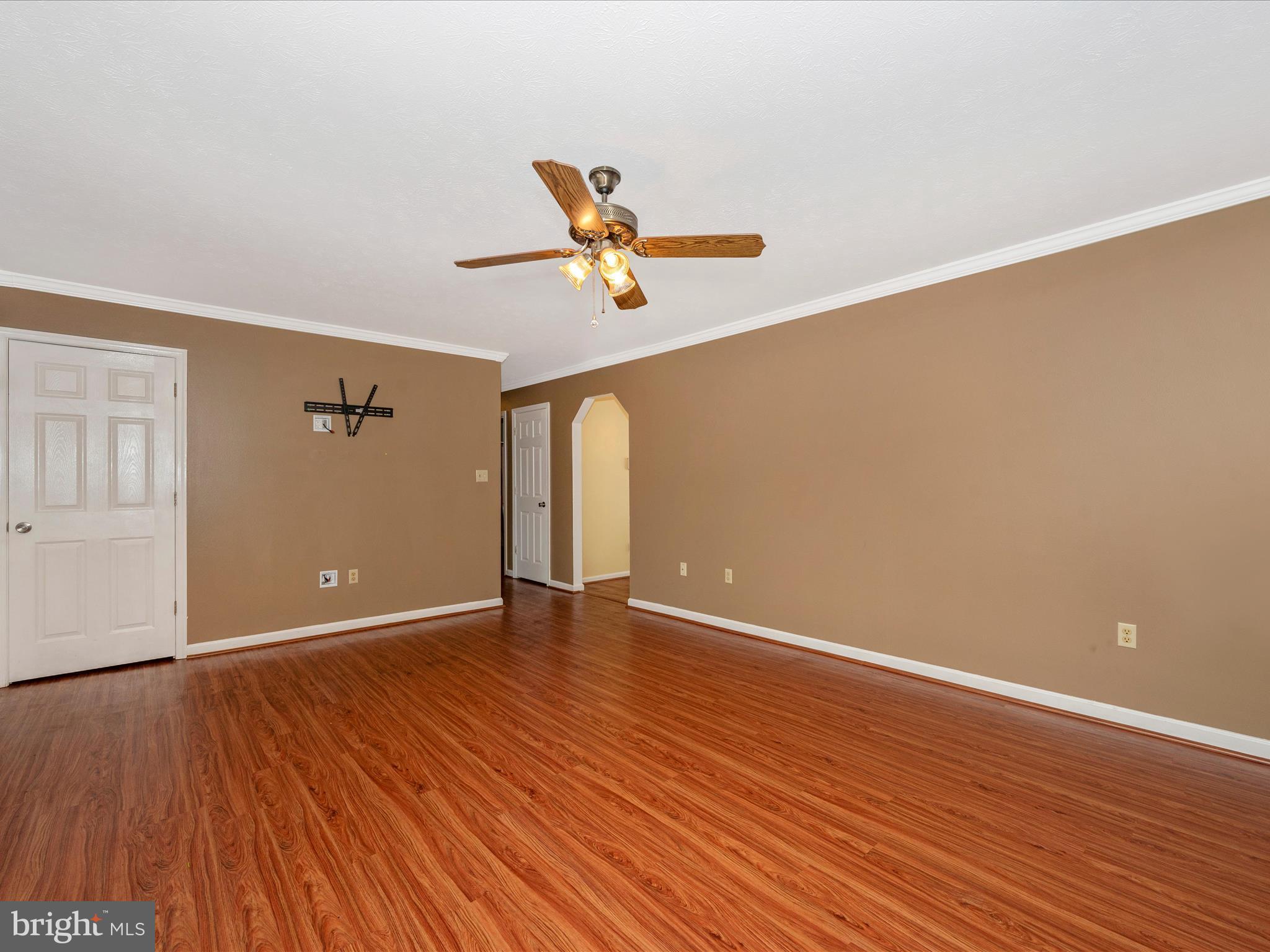 ROLLING HILLS - Residential