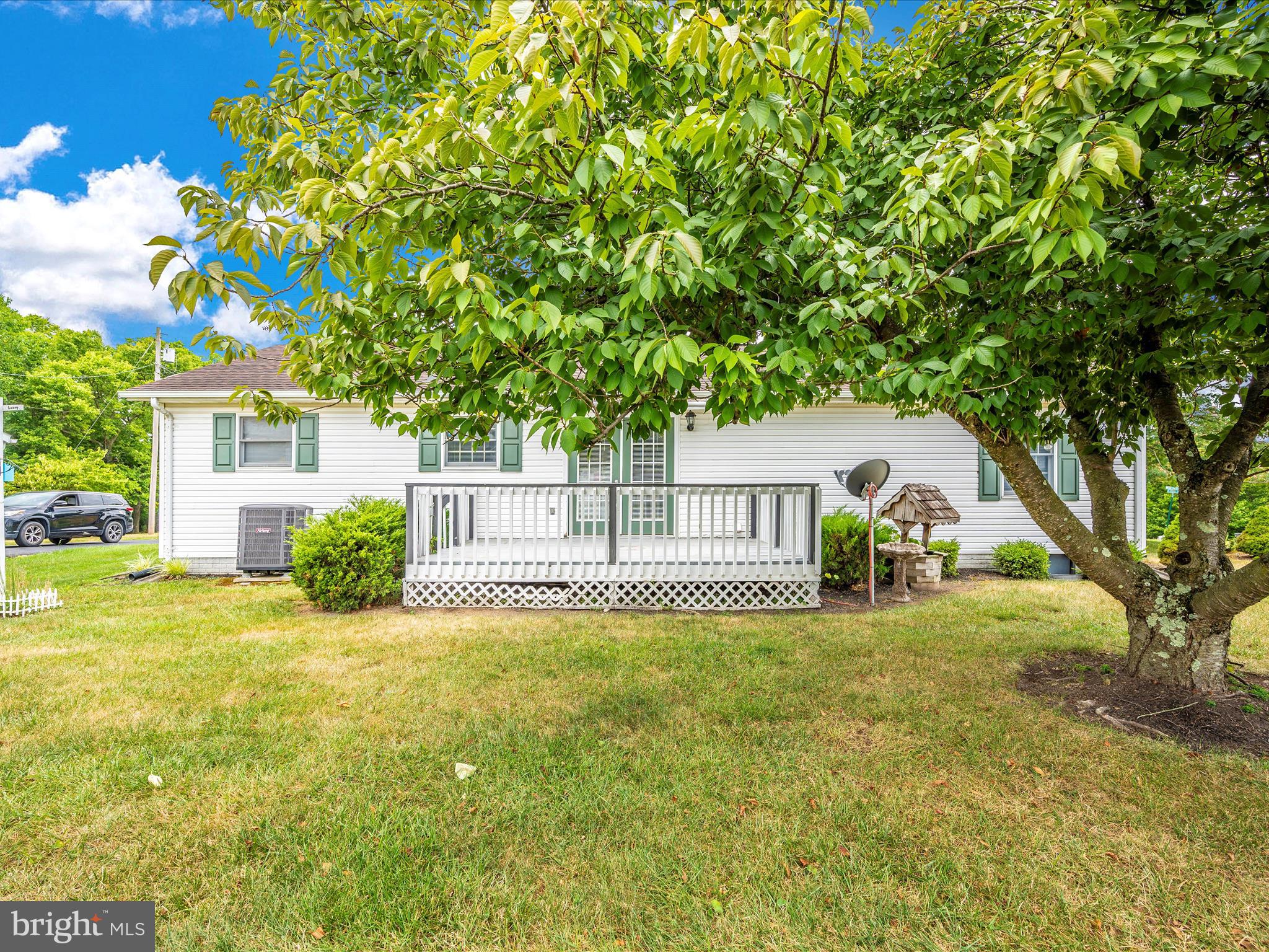 ROLLING HILLS - Residential