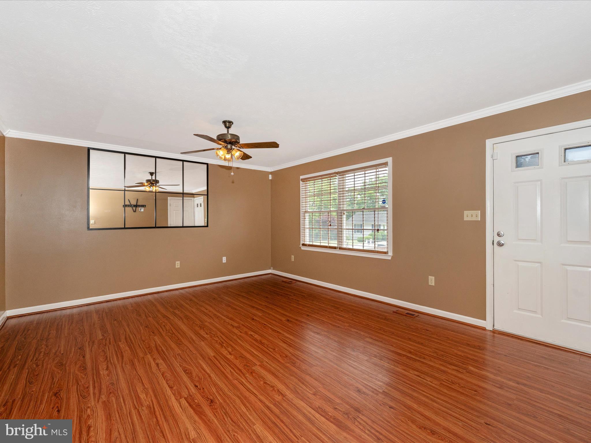 ROLLING HILLS - Residential