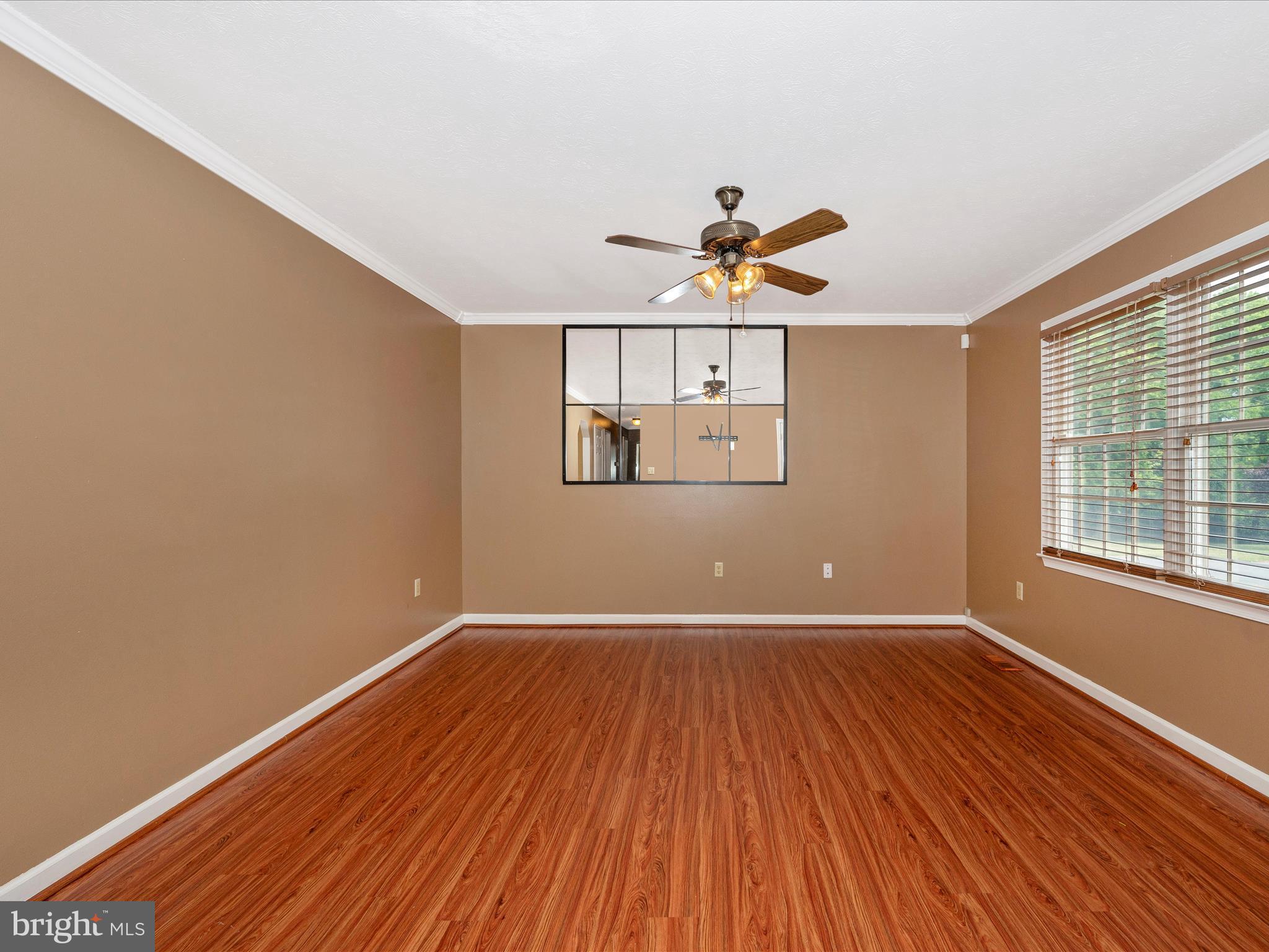 ROLLING HILLS - Residential