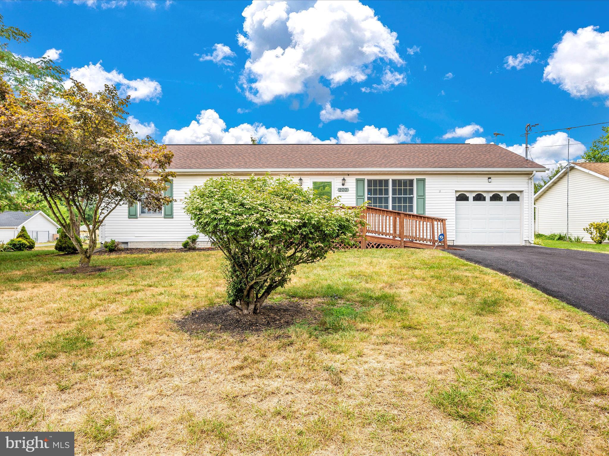 ROLLING HILLS - Residential