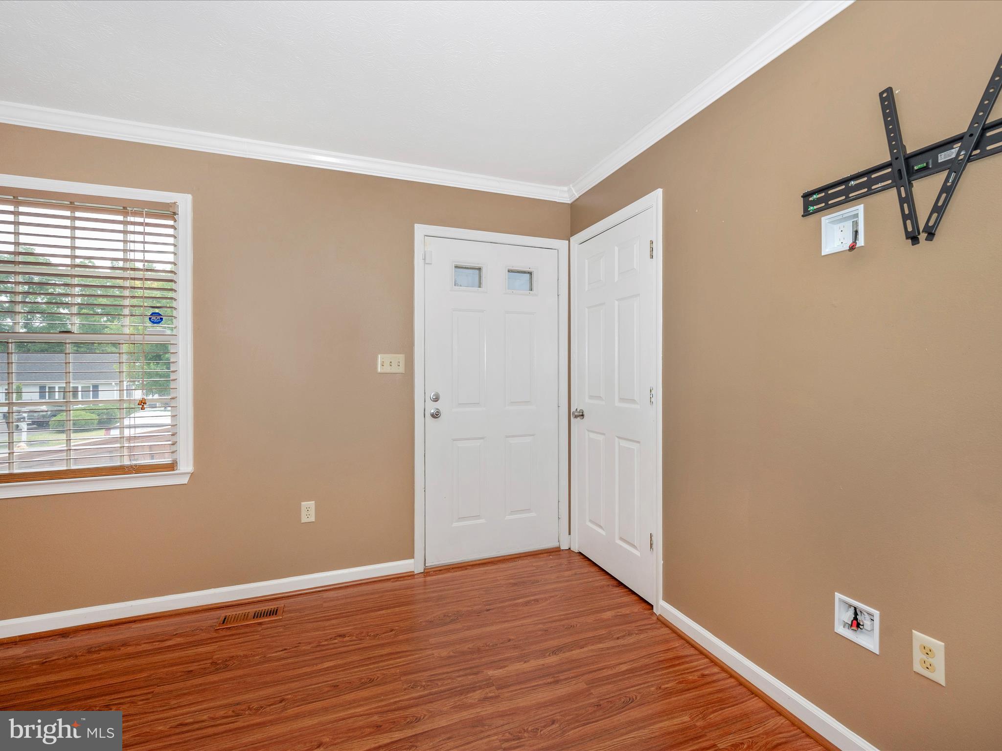 ROLLING HILLS - Residential