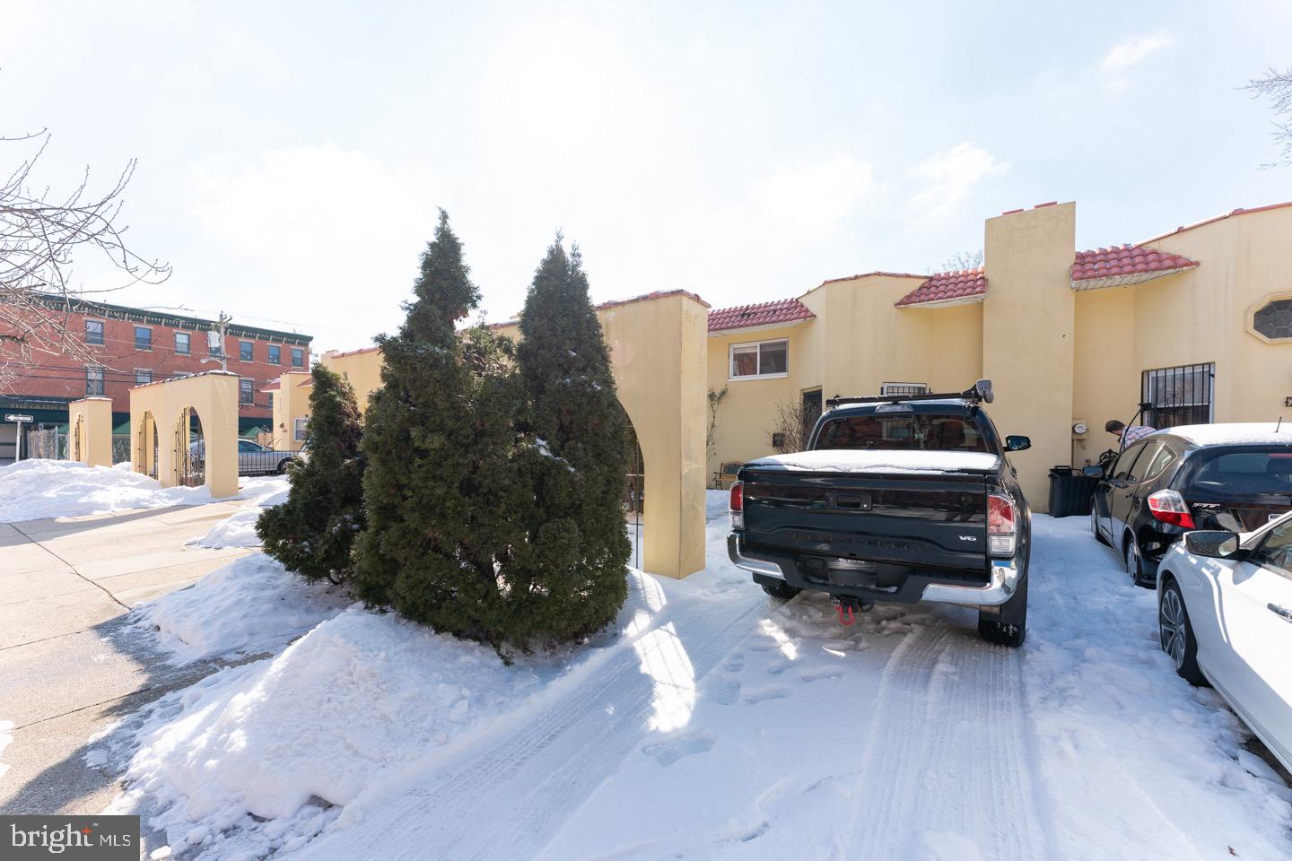 FAIRMOUNT - Residential Lease