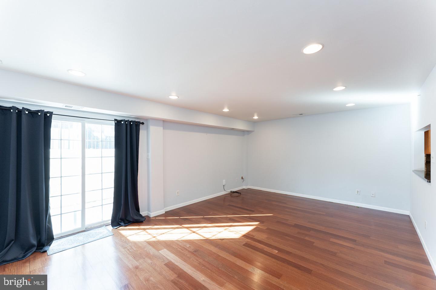 FAIRMOUNT - Residential Lease