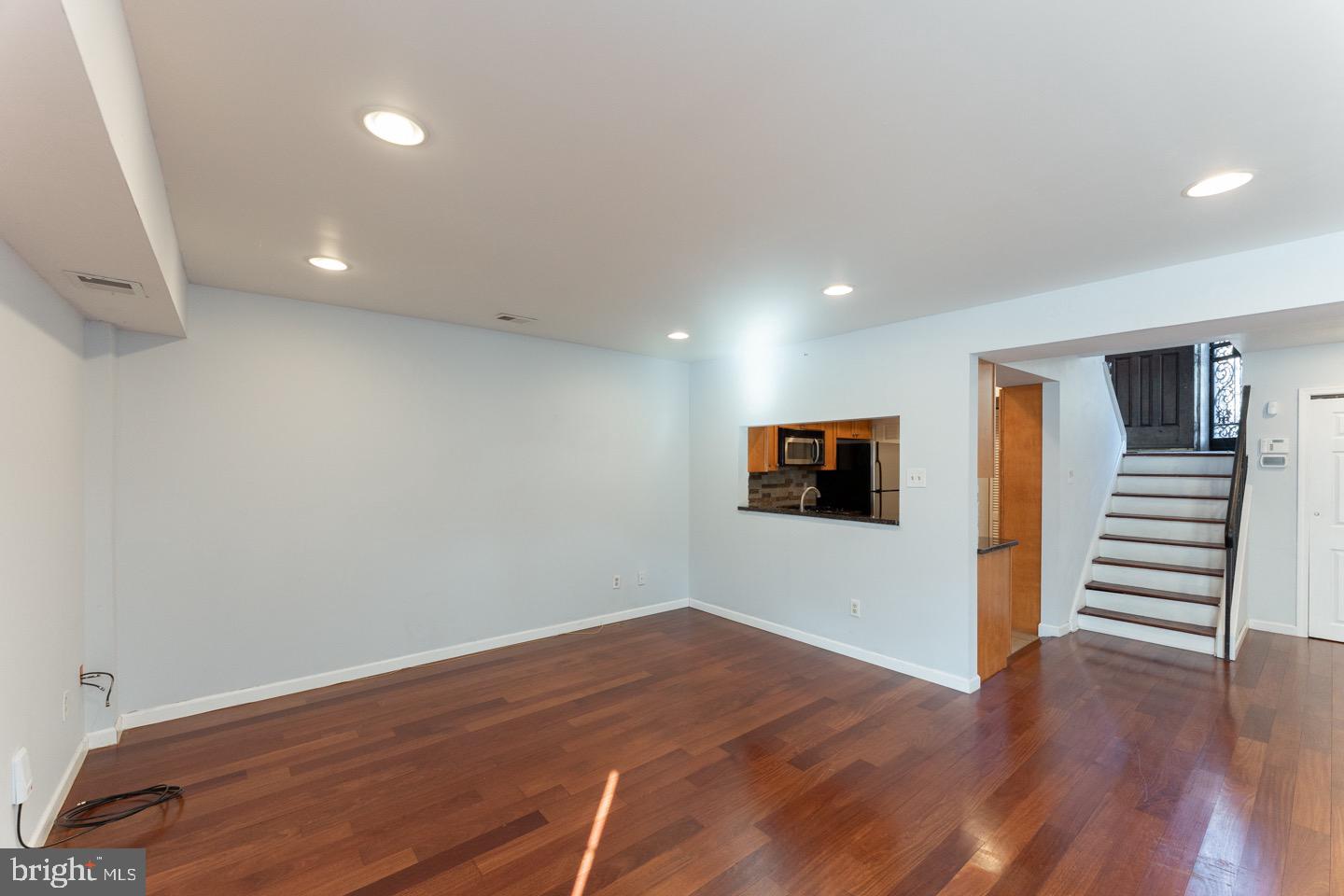 FAIRMOUNT - Residential Lease