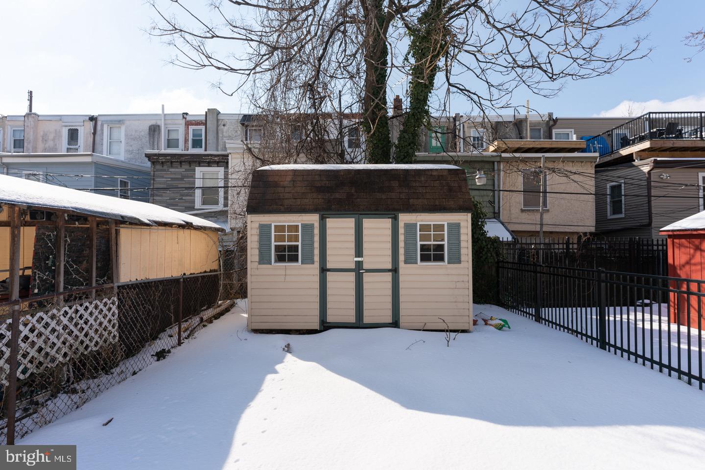 FAIRMOUNT - Residential Lease