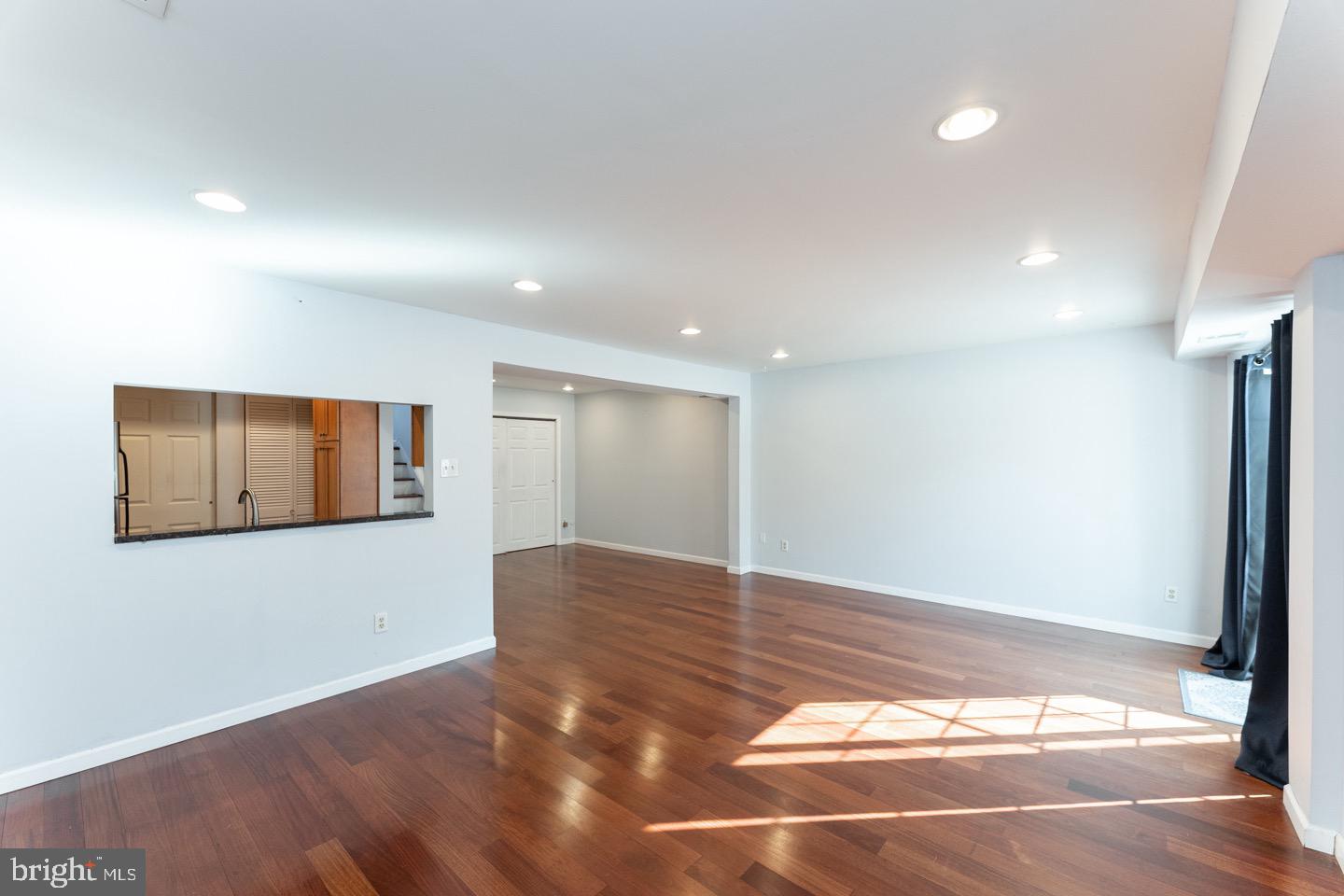 FAIRMOUNT - Residential Lease