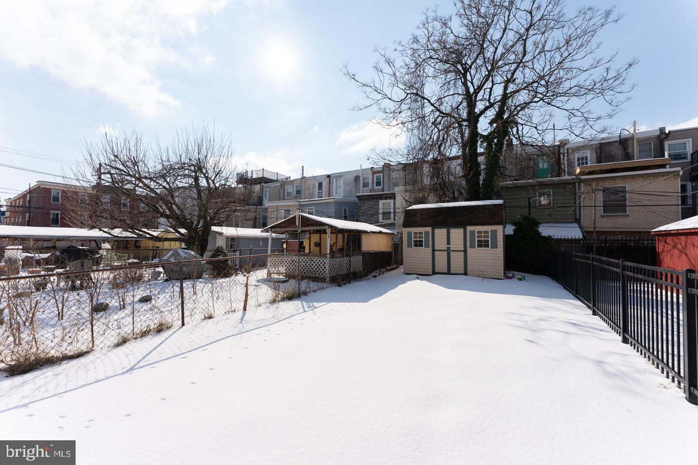 FAIRMOUNT - Residential Lease