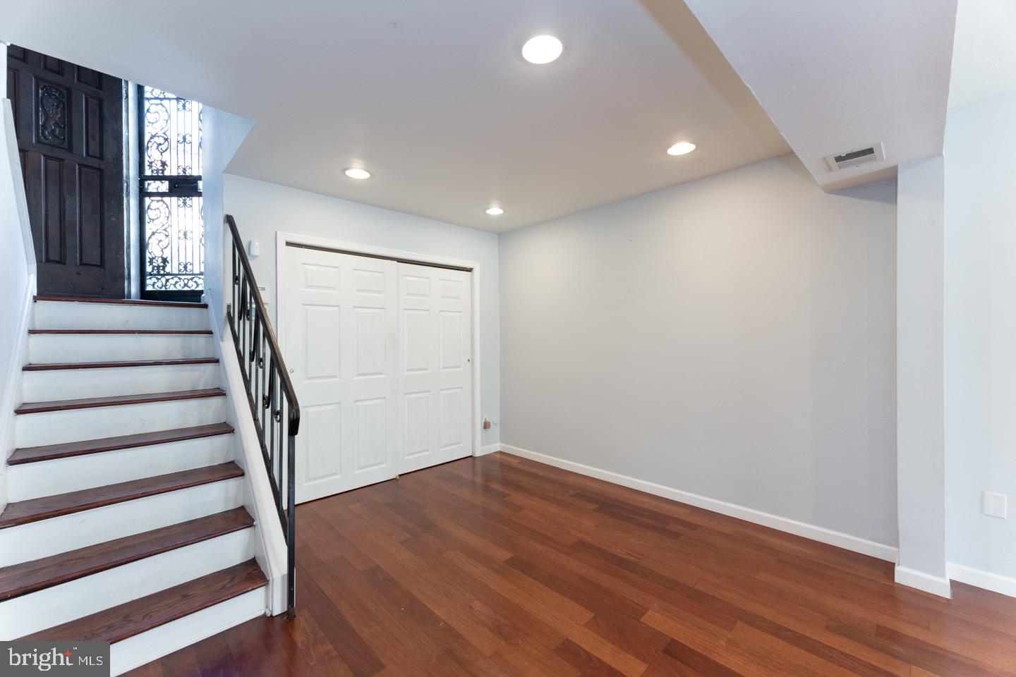 FAIRMOUNT - Residential Lease