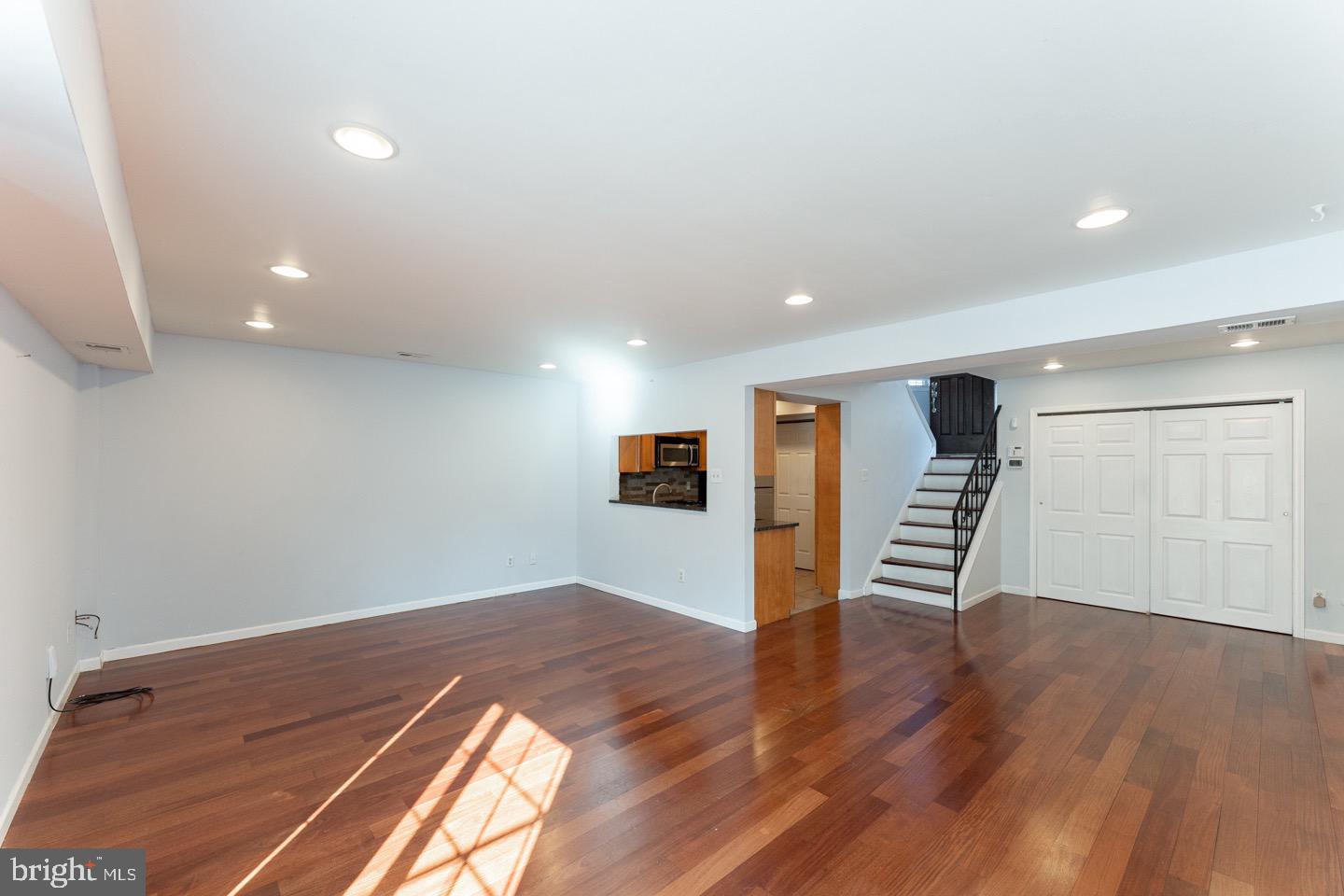 FAIRMOUNT - Residential Lease