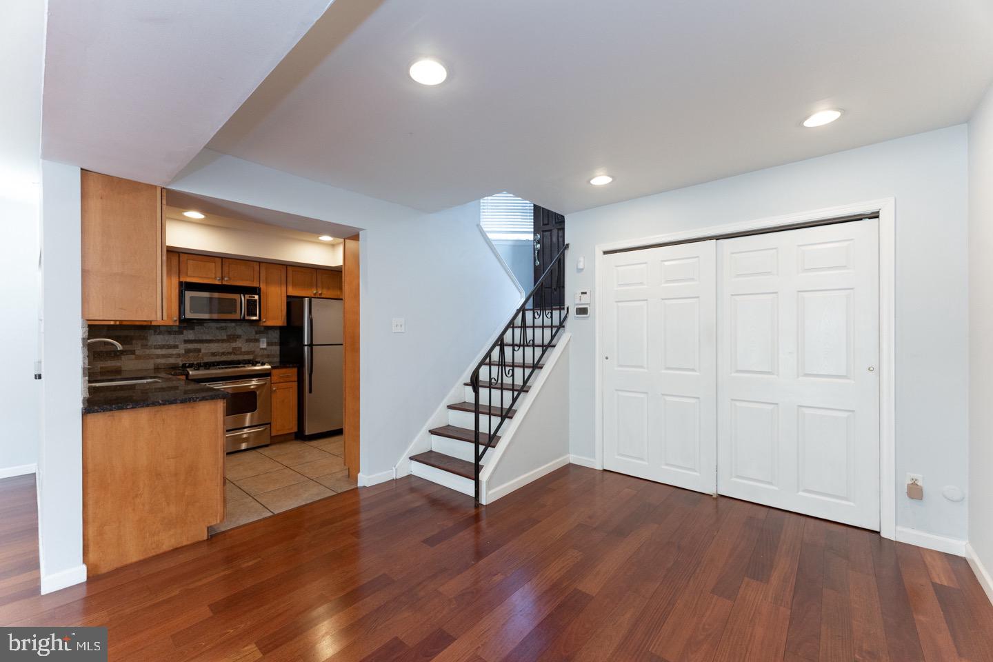 FAIRMOUNT - Residential Lease