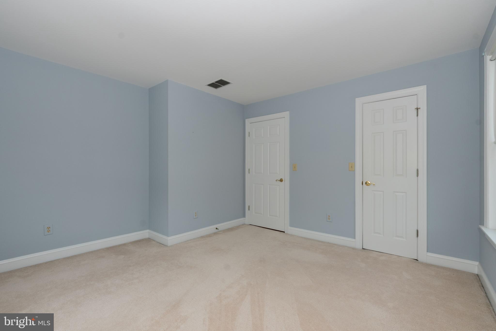 COOL MEADOW FARMS - Residential