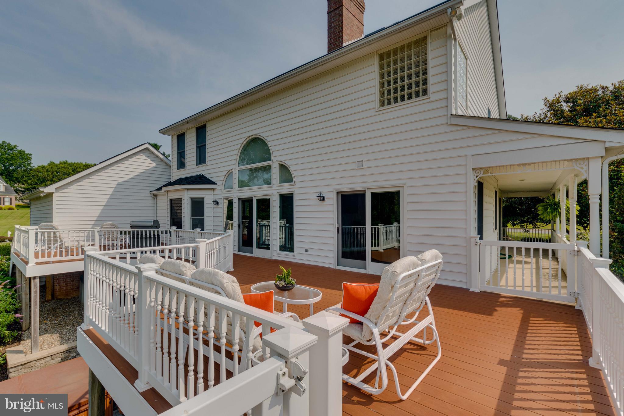 COOL MEADOW FARMS - Residential