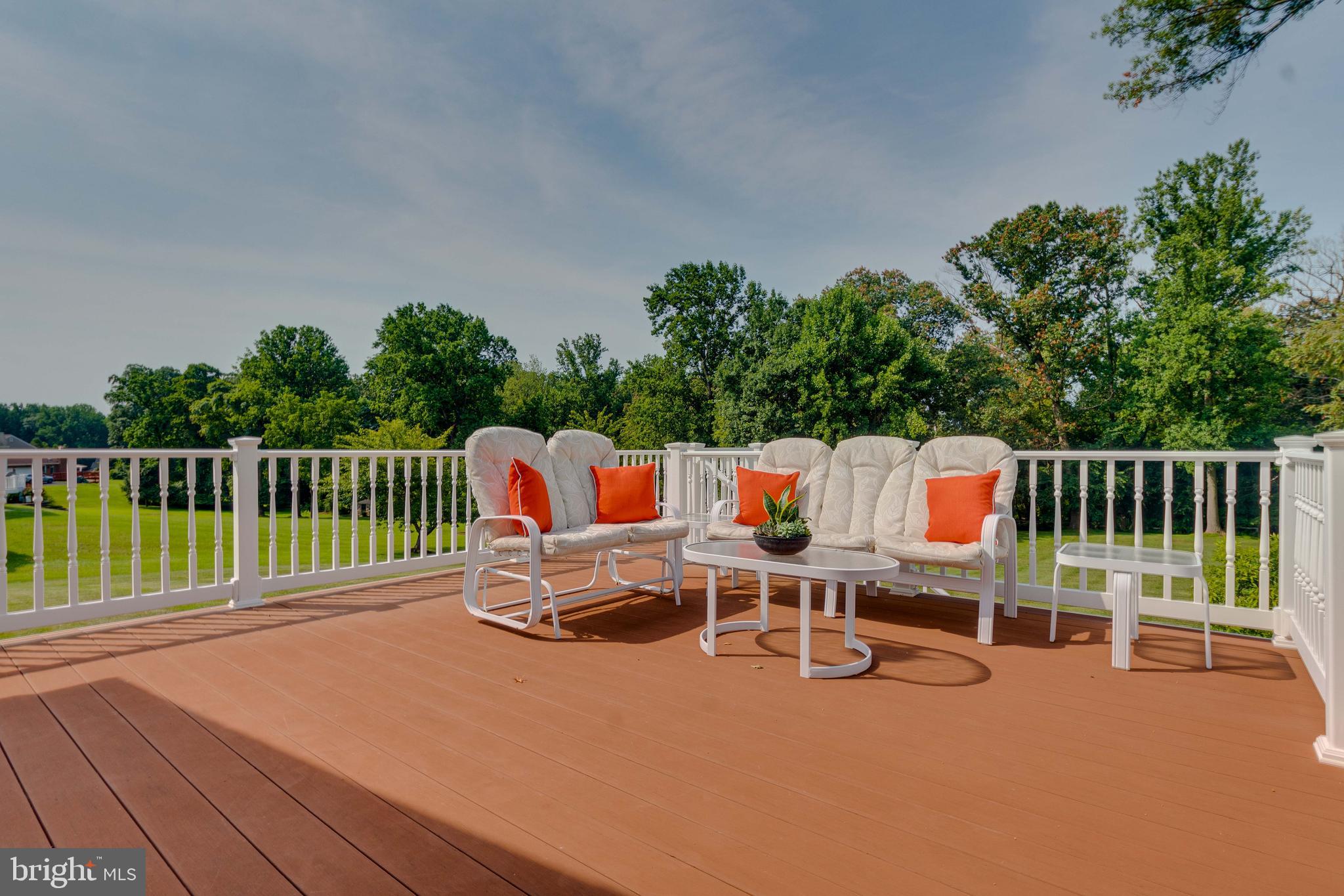 COOL MEADOW FARMS - Residential