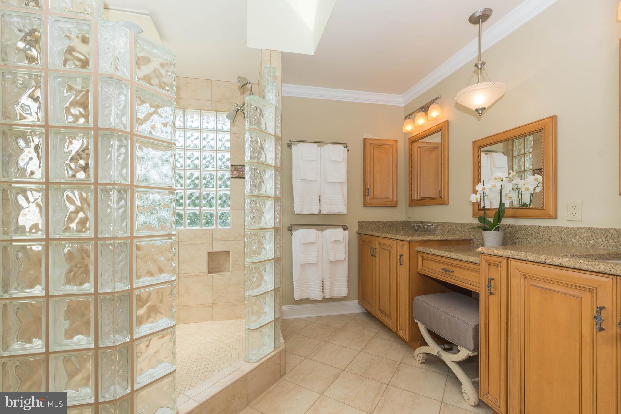 COOL MEADOW FARMS - Residential