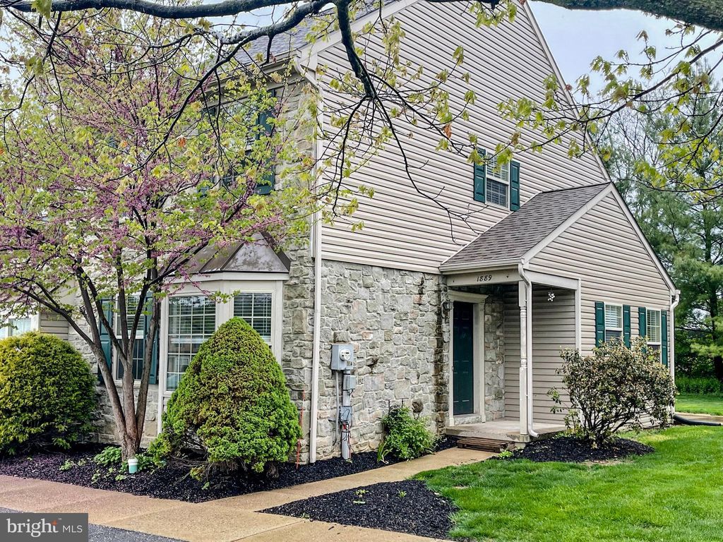 Photo of 1889 Shady Oak Drive, MOUNT JOY, PA 17552 (MLS # PALA2087066)