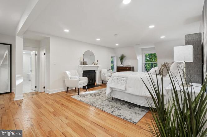 PINECREST - Residential