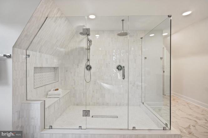 PINECREST - Residential