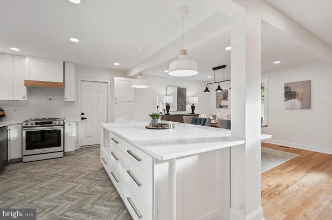 PINECREST - Residential
