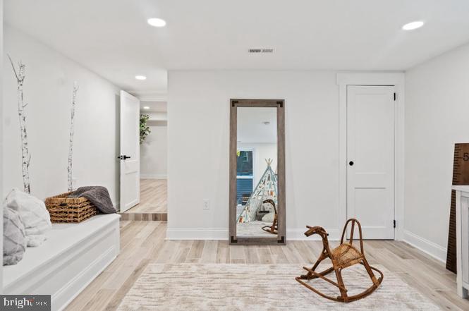 PINECREST - Residential