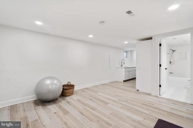PINECREST - Residential