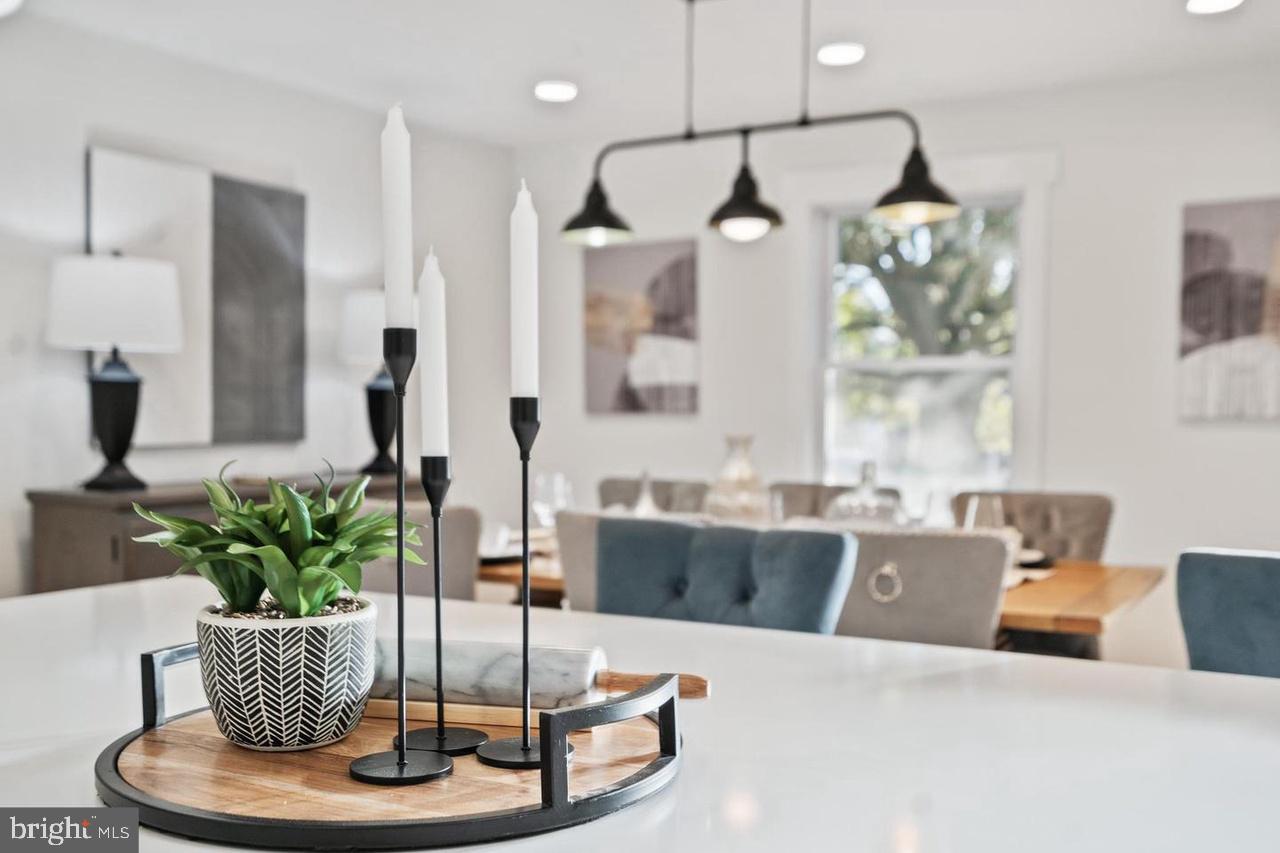 PINECREST - Residential