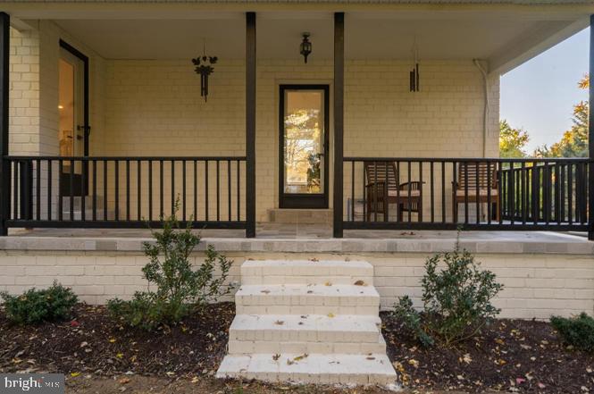 PINECREST - Residential
