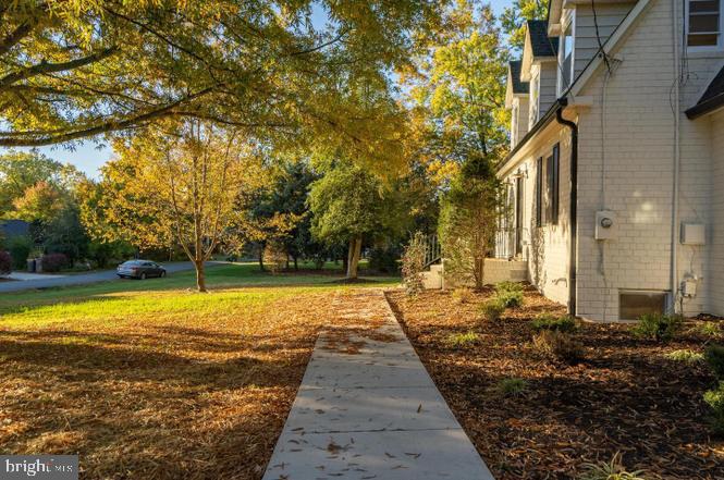 PINECREST - Residential