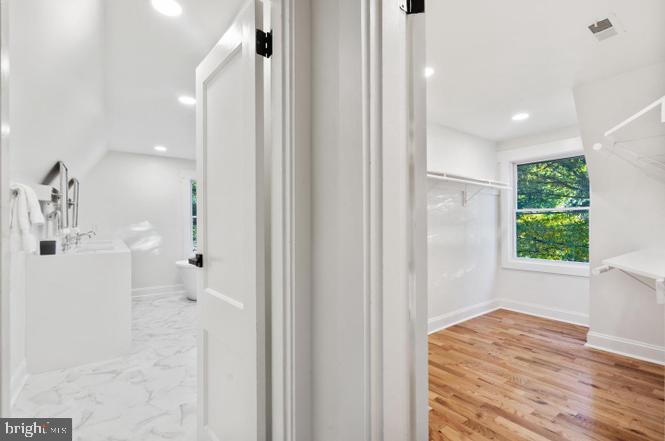 PINECREST - Residential