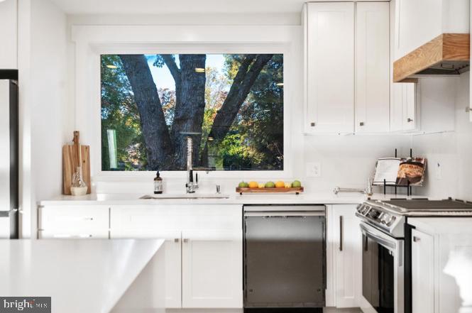 PINECREST - Residential
