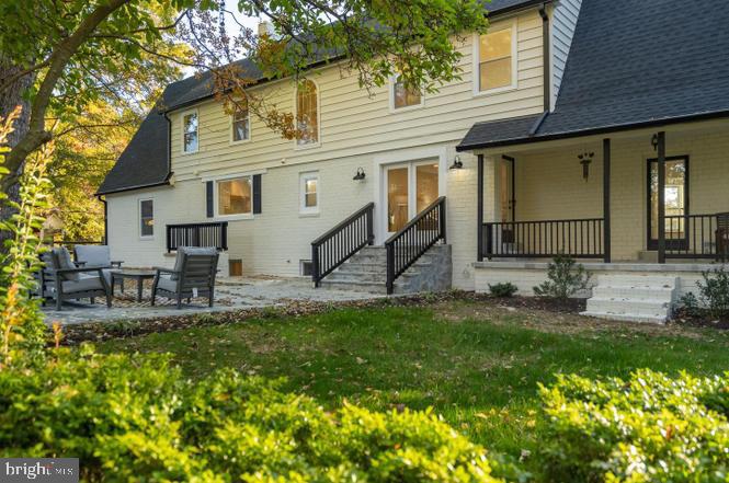 PINECREST - Residential