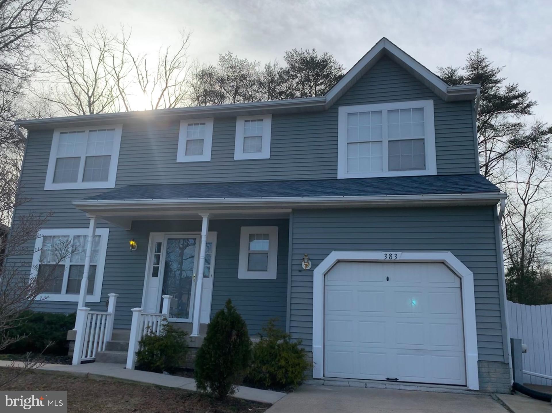 Beautifully updated 4 bedroom 4 bathroom Colonial! Large master bedroom with ensuite and huge walk in closet. In law apartment in the basement with fully functioning kitchen! Hurry before it's gone!