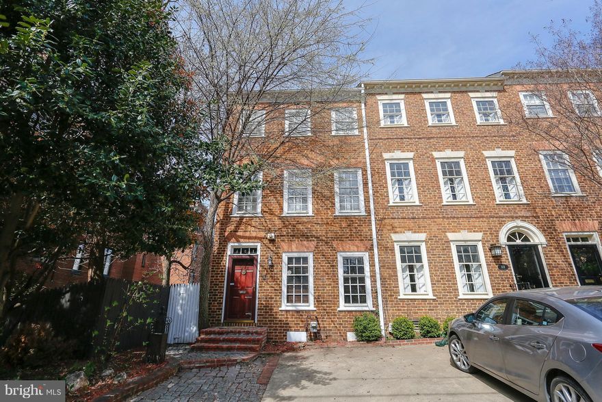 Beautiful large all brick townhouse recently remodeled located in the Southeast quadrant of Old Town. No HOA or condo fees. Two car off street parking. Hardwood floors on all levels. Garden and roof deck with fireplace located off of family room.This stunning property will be open on Sunday April 22.