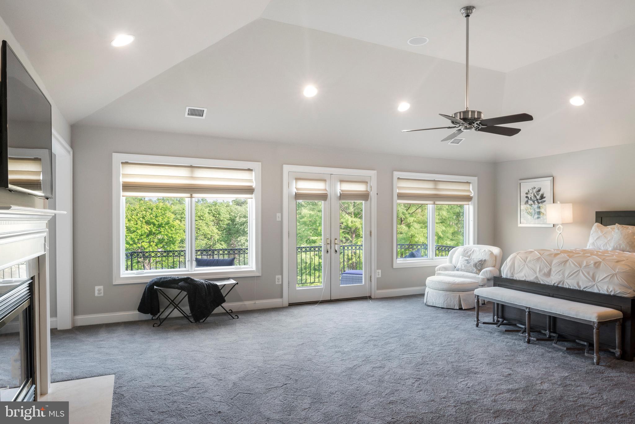 WAREHOUSE CREEK - Residential