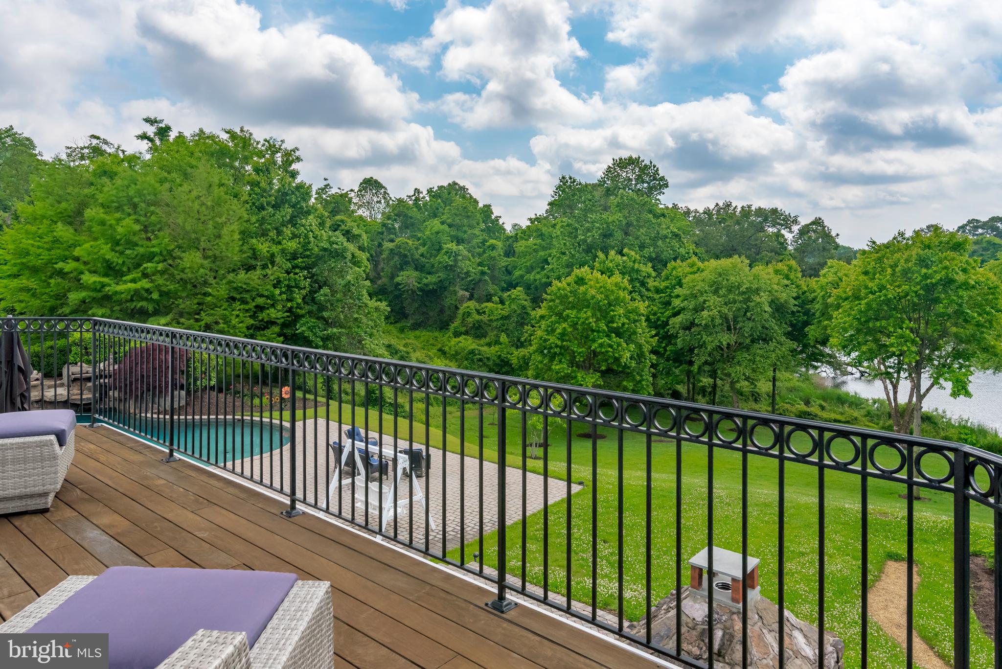 WAREHOUSE CREEK - Residential