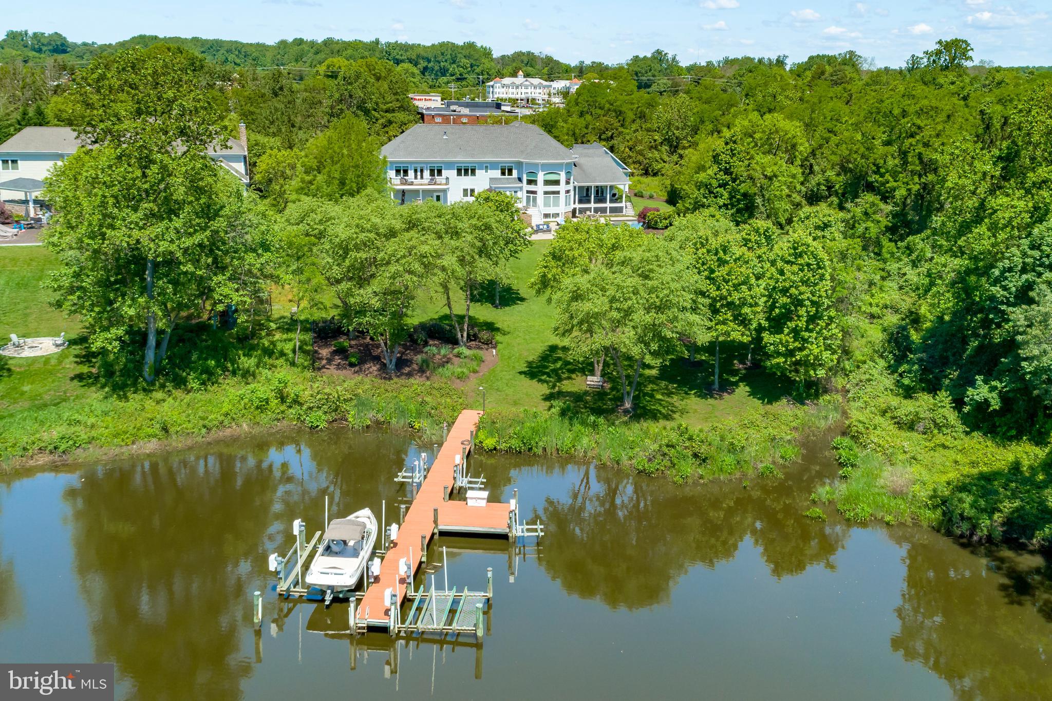 WAREHOUSE CREEK - Residential