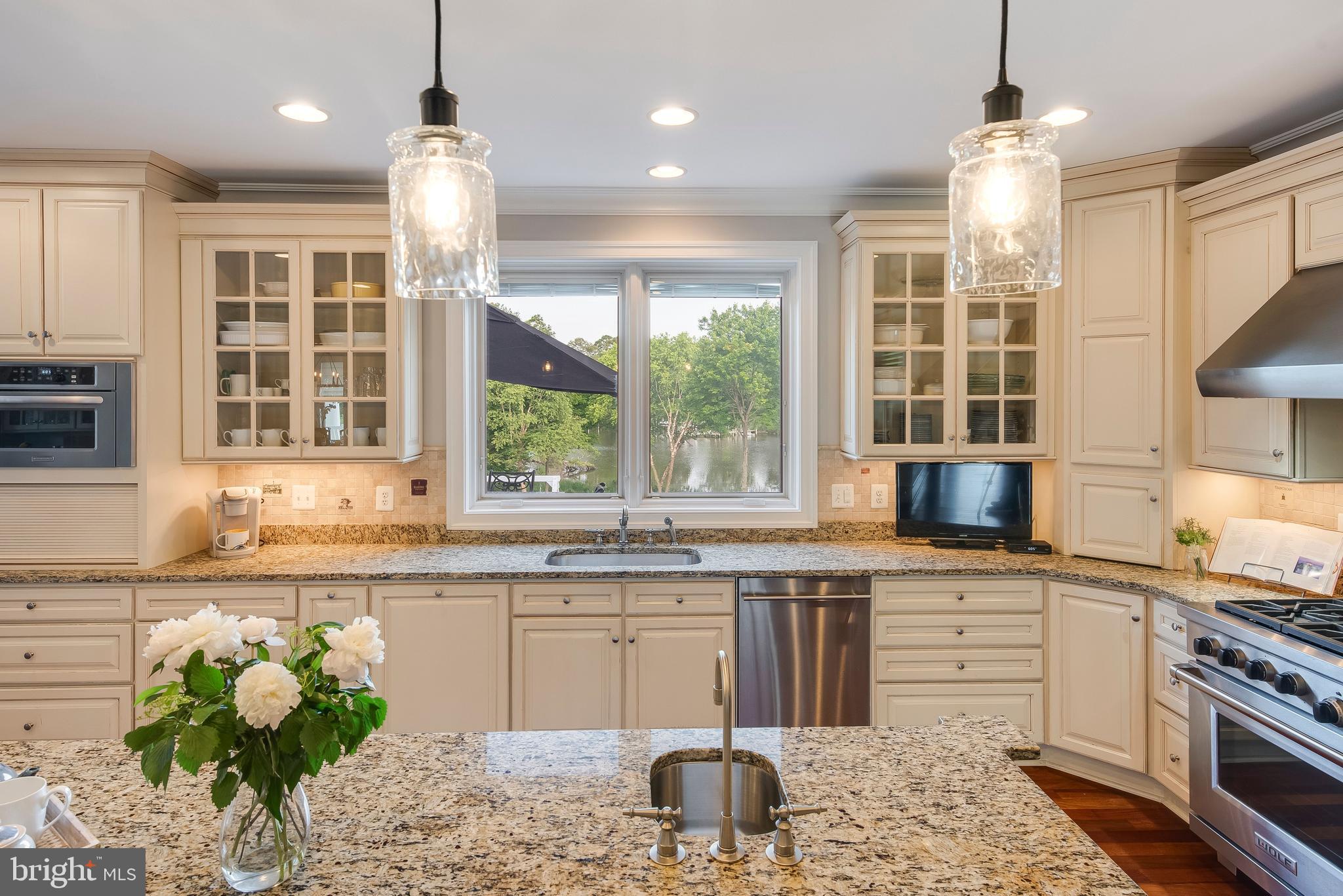 WAREHOUSE CREEK - Residential