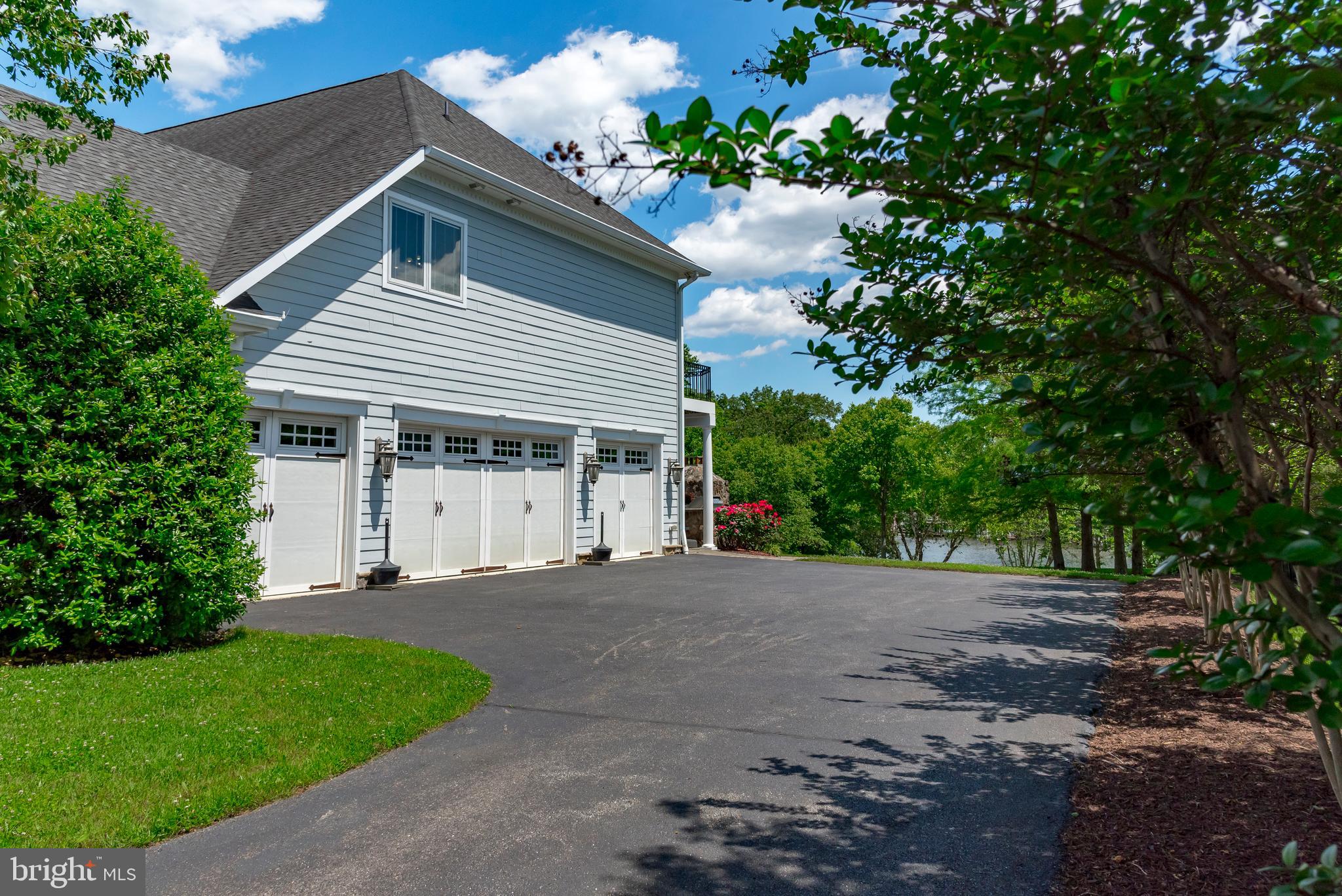 WAREHOUSE CREEK - Residential