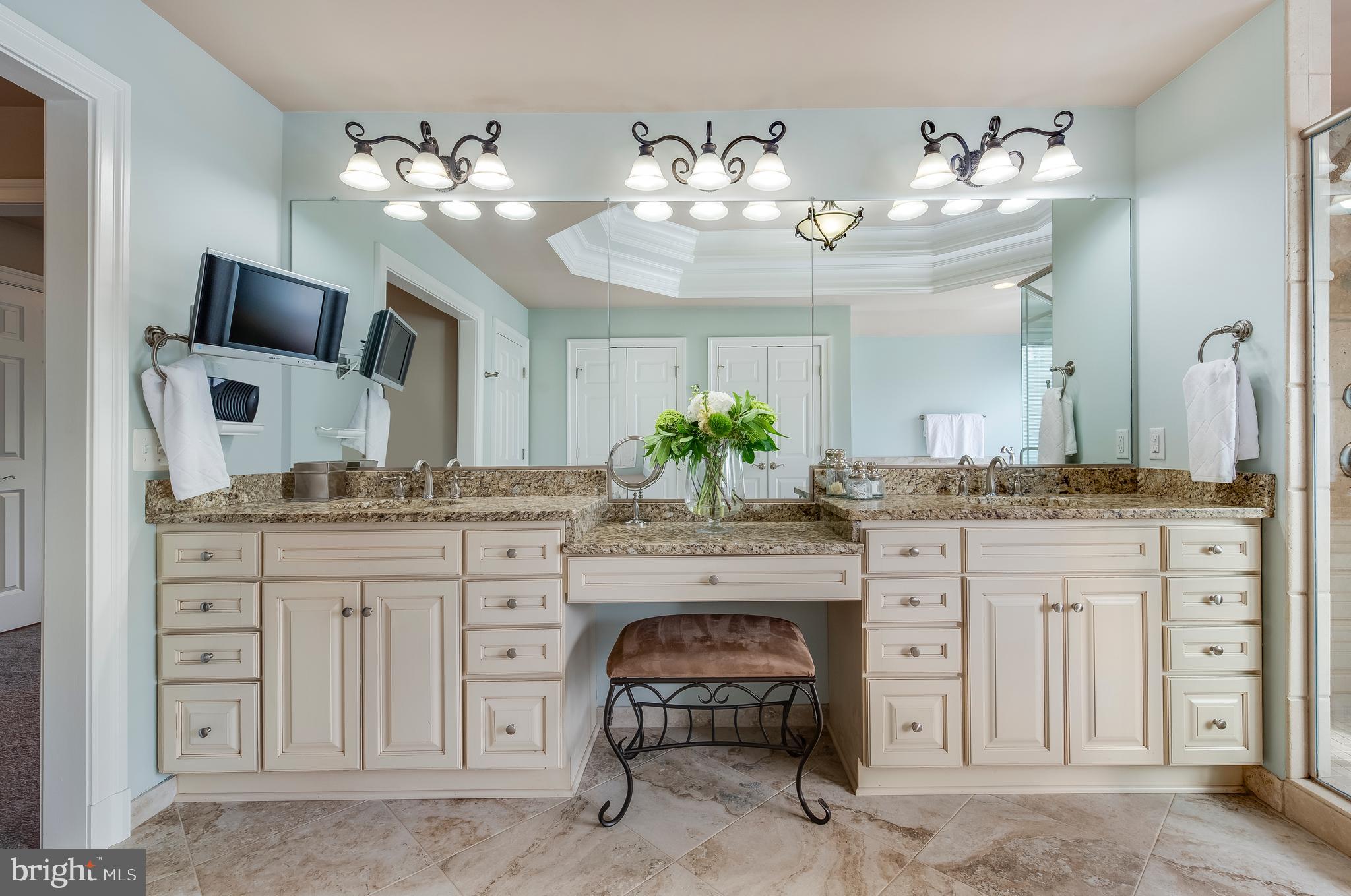 WAREHOUSE CREEK - Residential