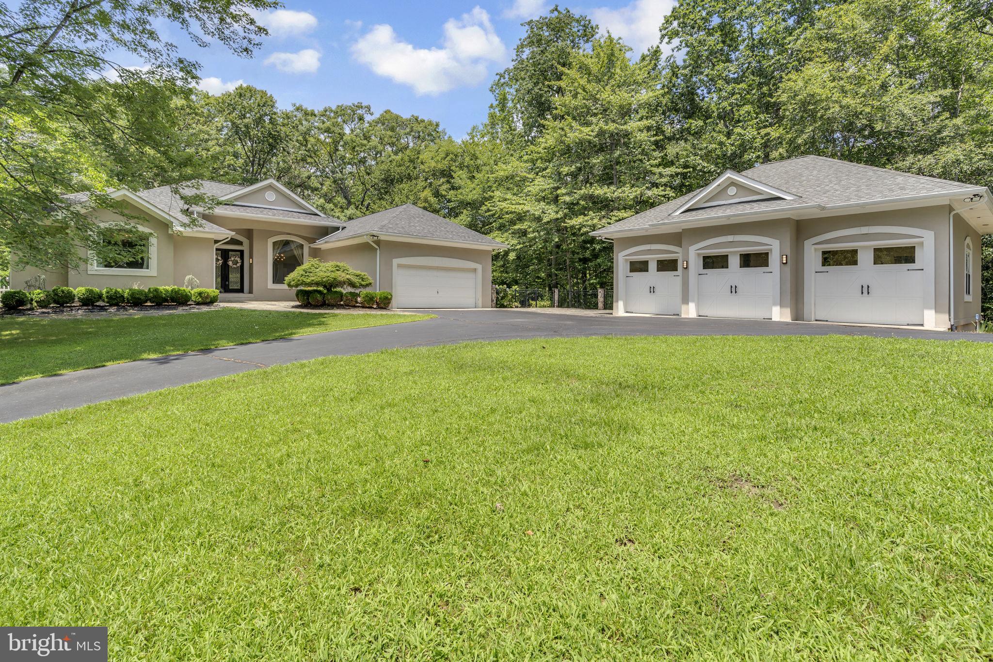22909 KIMBERLY COURT