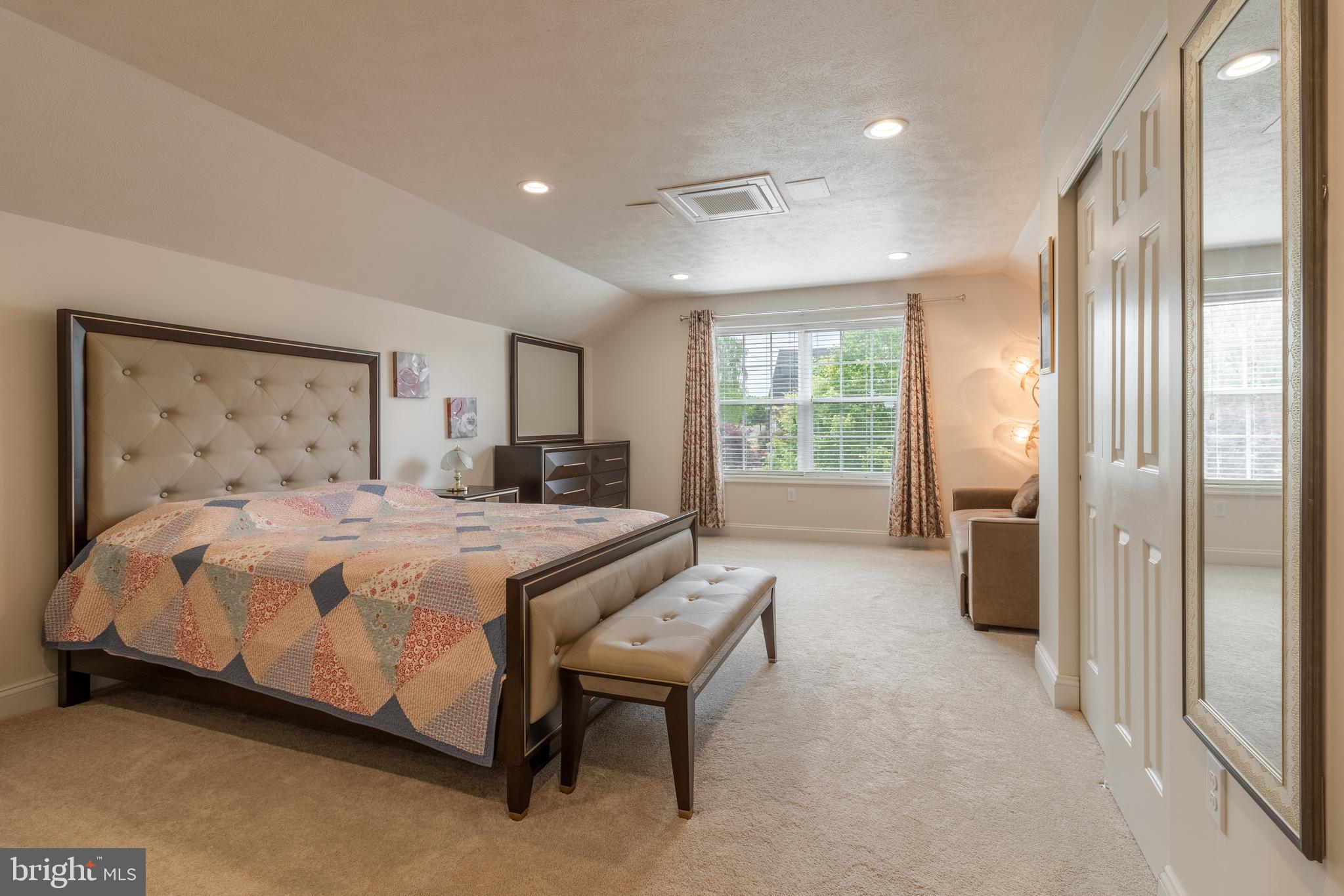 SAYBROOK - Residential