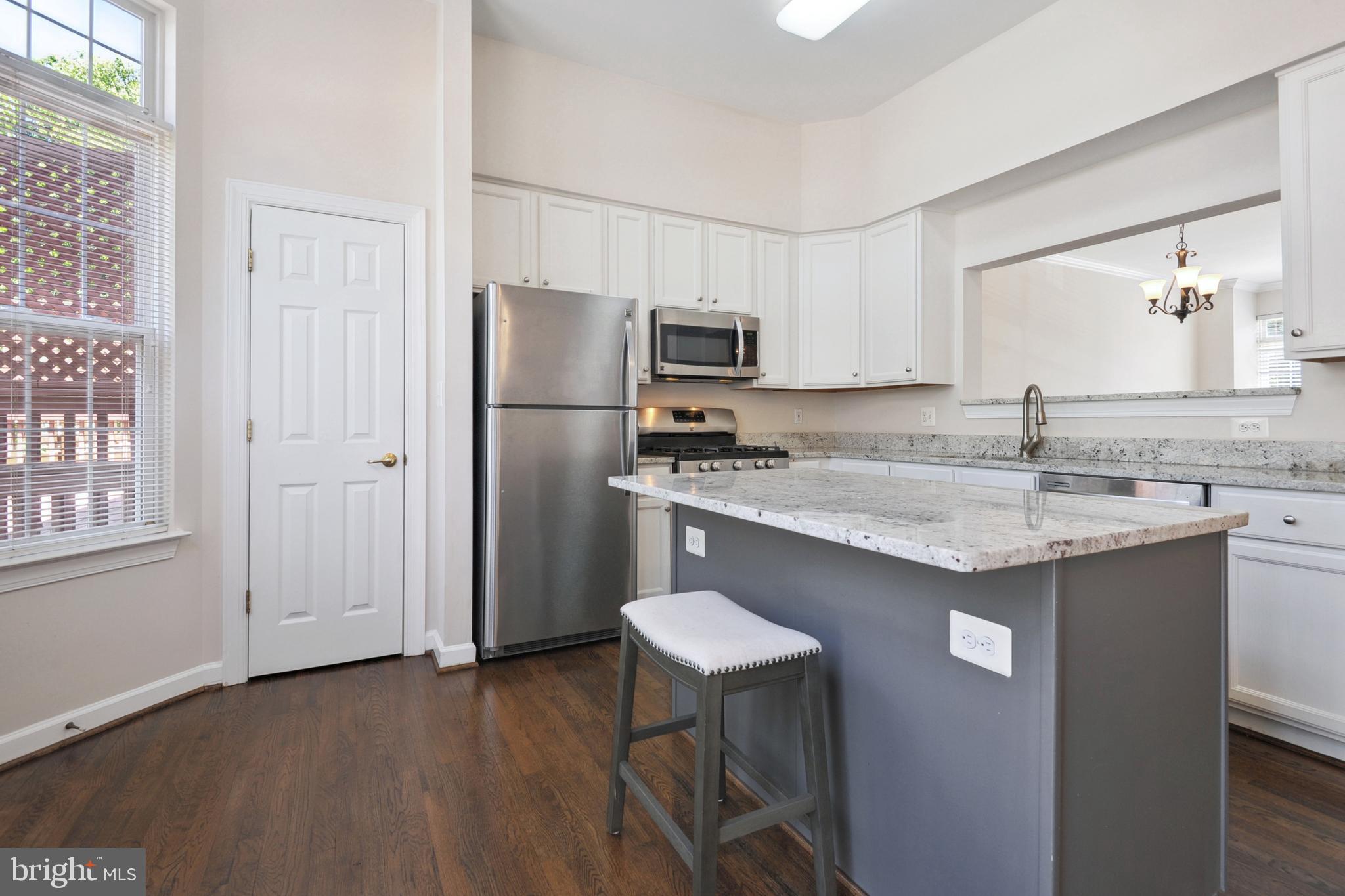 LOWES ISLAND/CASCADES - Residential Lease