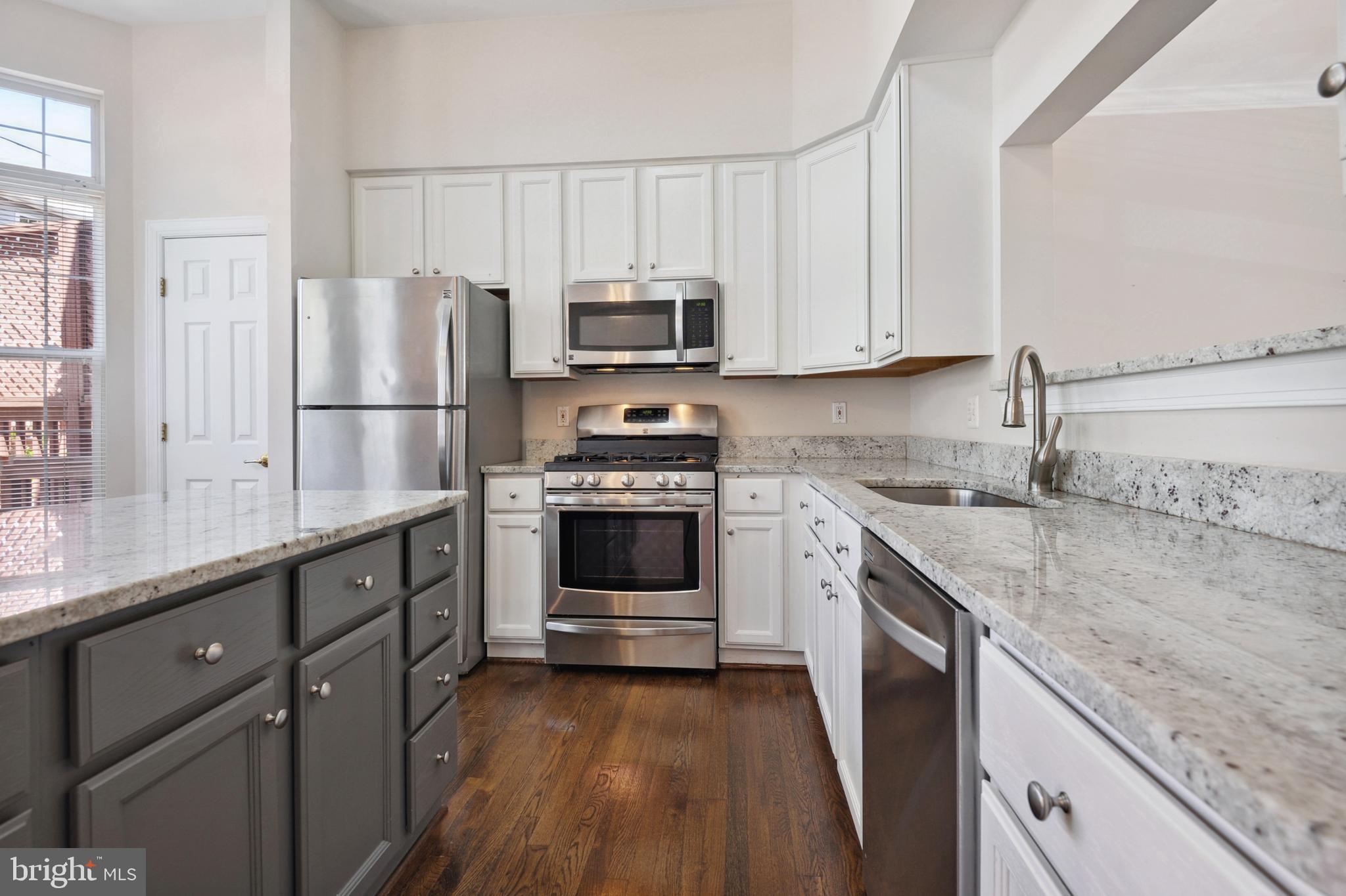 LOWES ISLAND/CASCADES - Residential Lease